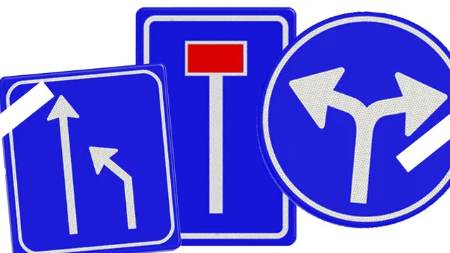 Op de foto zie je drie verkeersborden. Eentje die aangeeft dat er een doodlopende weg is, eentje die twee verschillende richtingen aangeeft en eentje die twee richtingen aangeeft die later weer bij elkaar komen. Deze staan symbool voor verschillende visies op het hiernamaals.