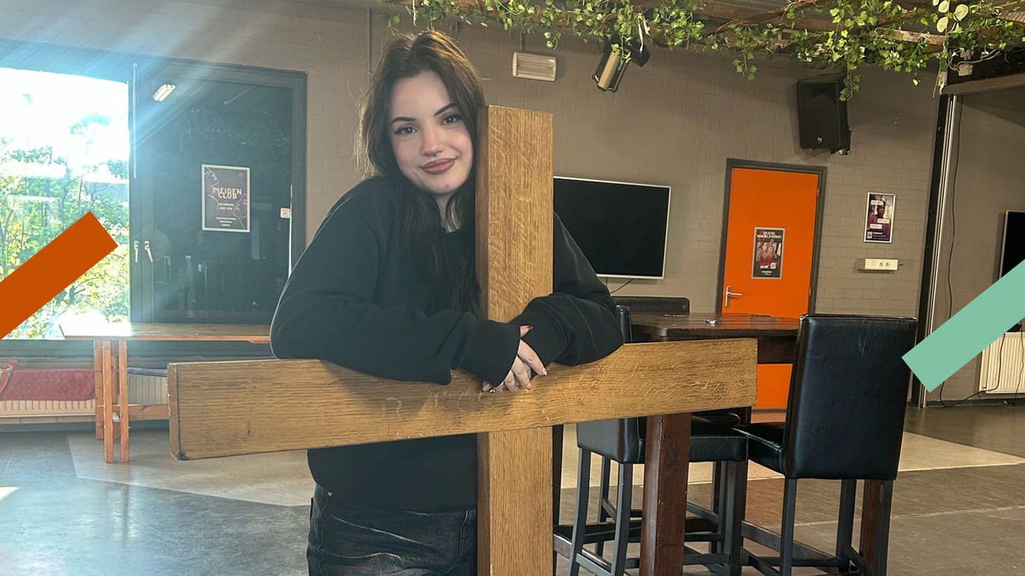 Dilara (20) was moslim en werd christen: 'Tijdens mijn stage ben ik gedoopt'