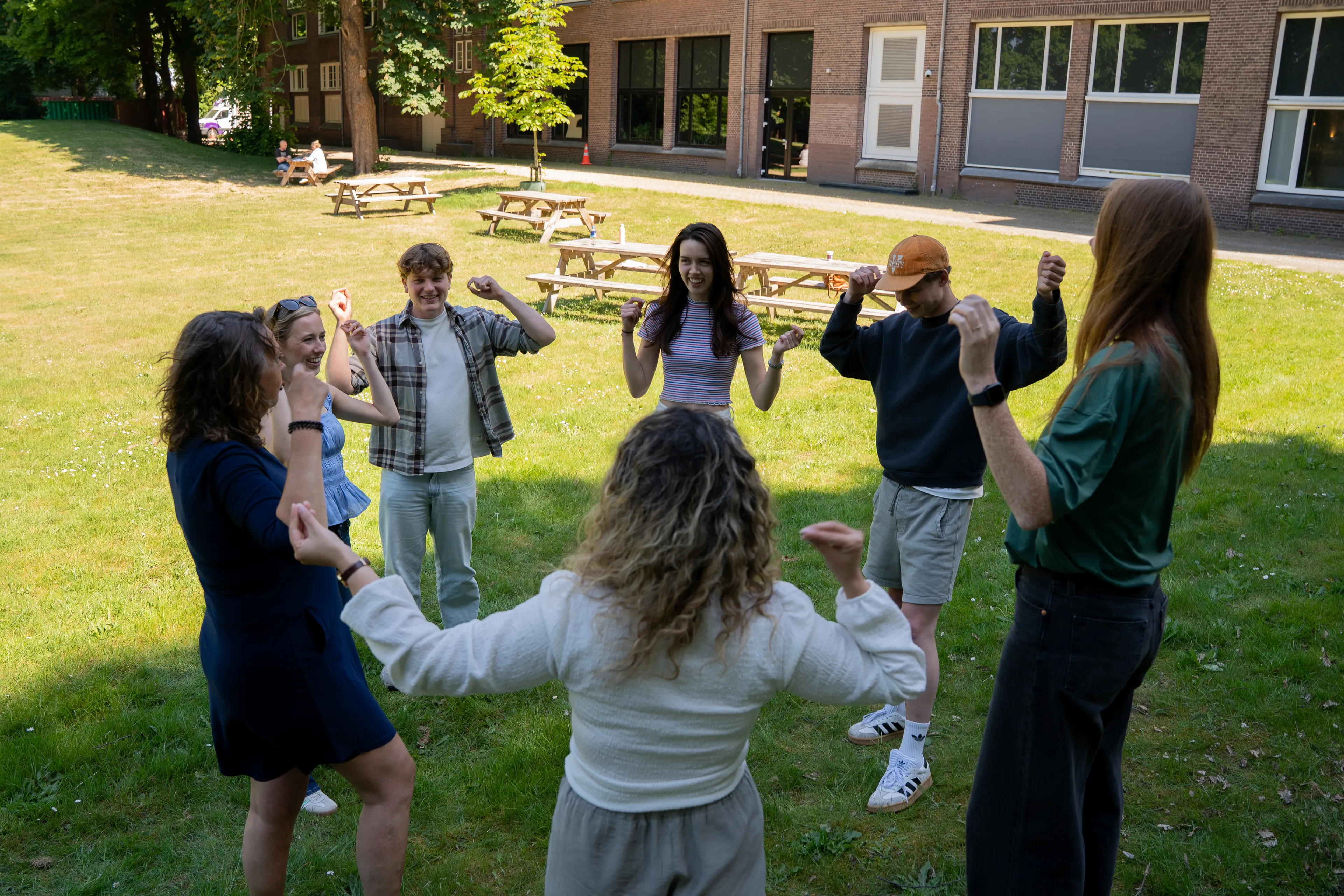 Lachen als therapie met de BEAM-redactie