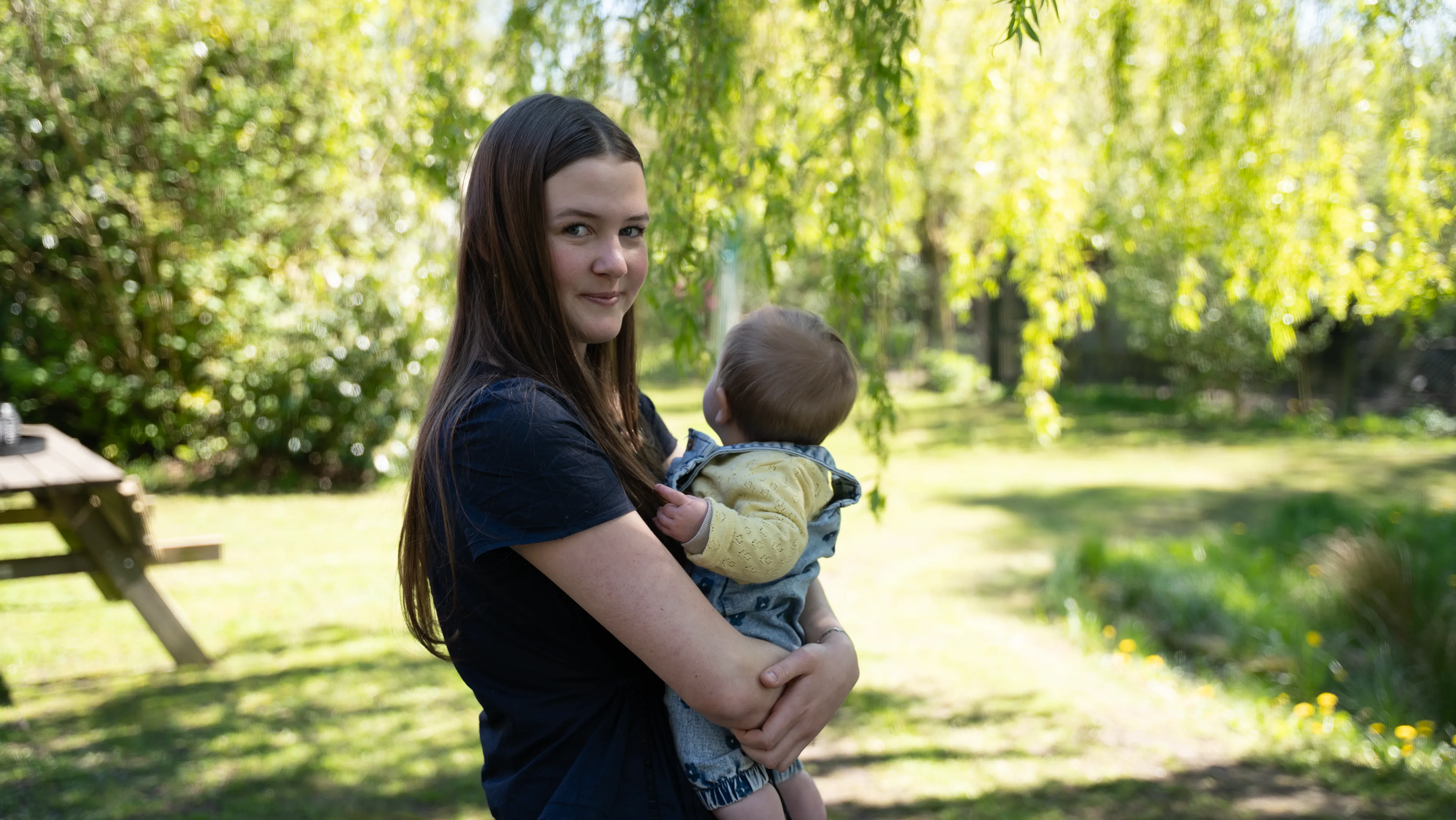 Charissa (17): 'Mijn zwangerschap heeft mijn leven compleet veranderd'