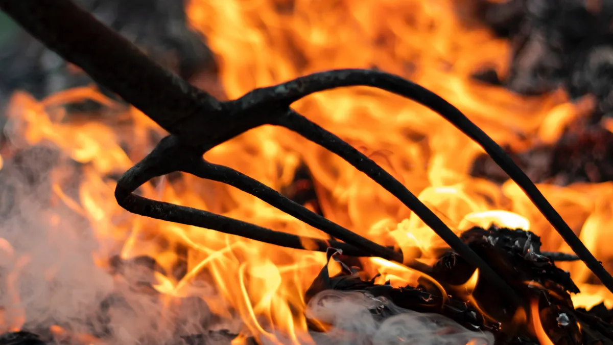 Duivel of Satan: 5 vragen en antwoorden door Mart-Jan Paul - EO BEAM