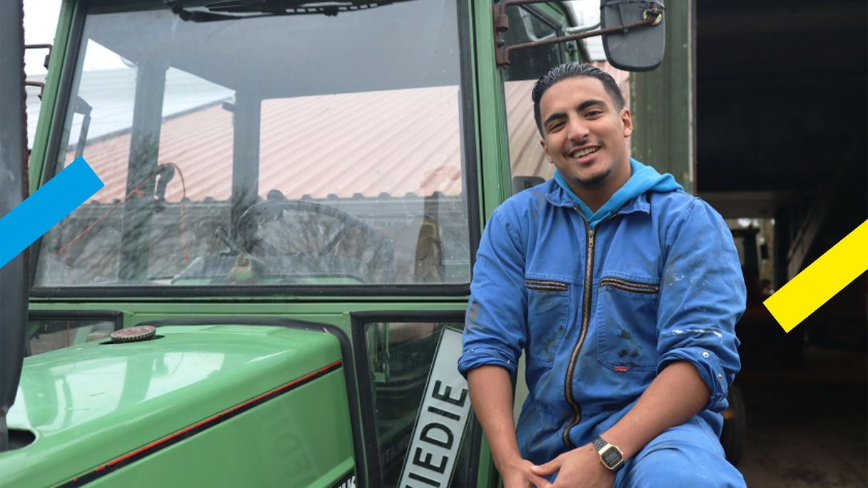 Boer Ayoub (23), de enige Marokkaanse boer in Nederland: “Mensen vinden het echt raar dat ik boer ben”