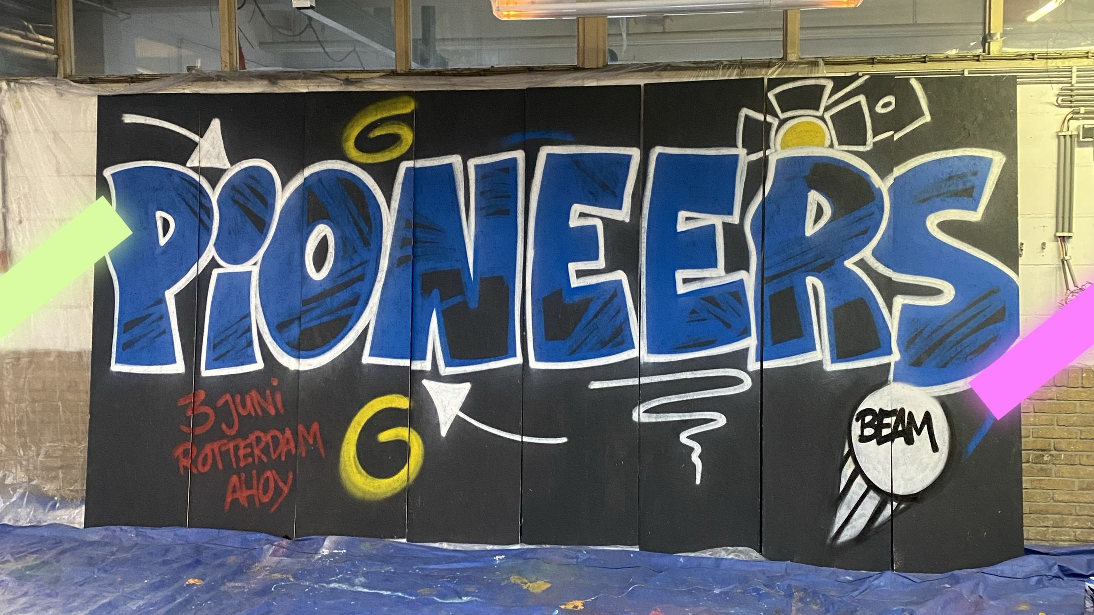 Check hier wie de Pioneers graffiti voor de EO-Jongerendag heeft gemaakt!