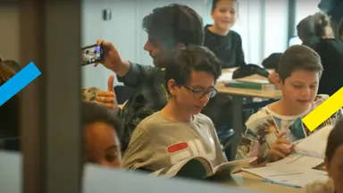 Zana werd geprankt door Joram: 'Hij zat de hele les achter me en ik heb niks gemerkt'