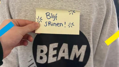 Geef liefde op BEAM-truiendag