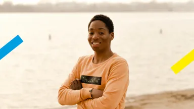 Jendrick (18) woont in een pleeggezin: ‘Diezelfde dag zat ik in een busje naar een andere familie’