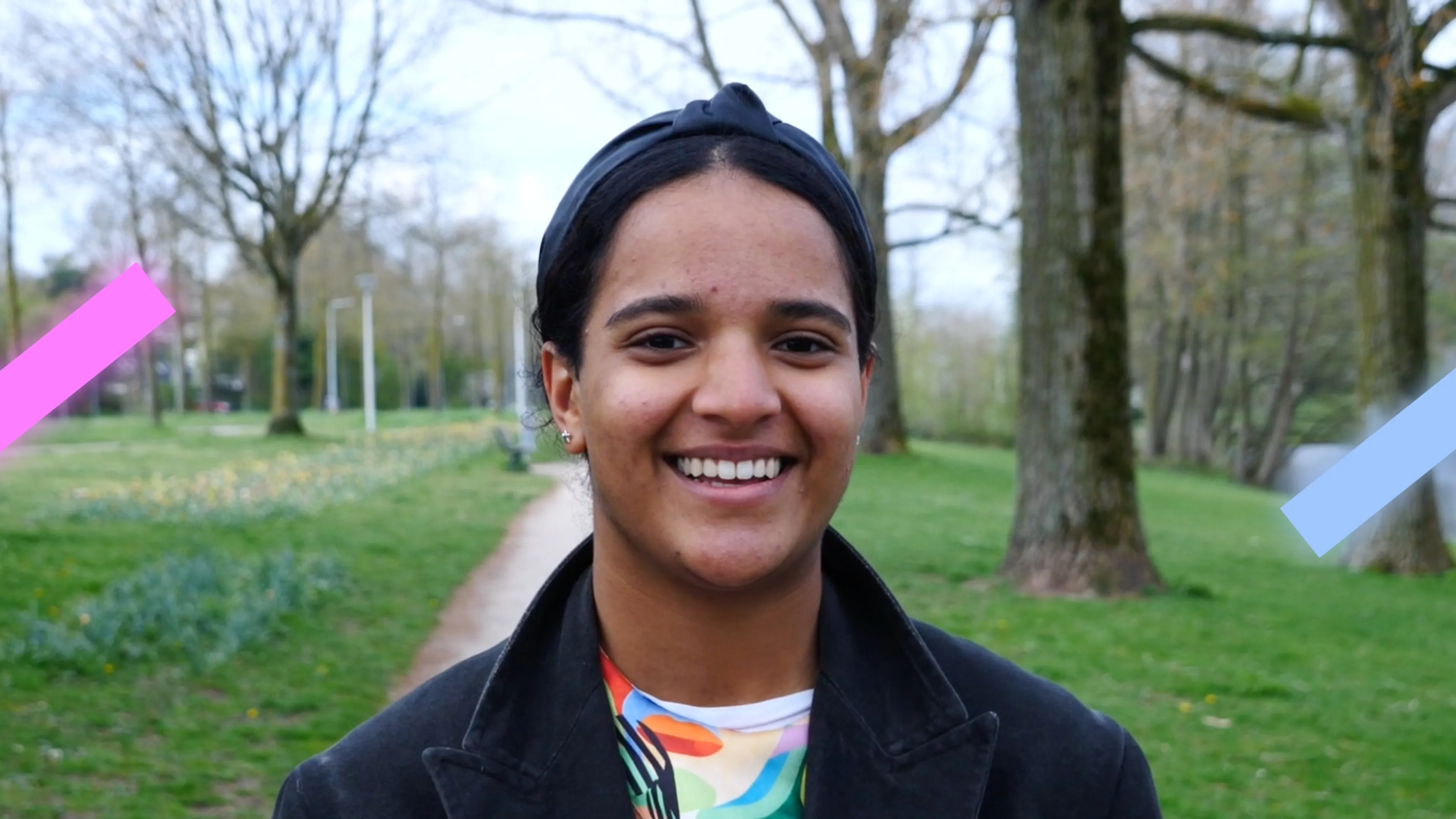 Naomi (19) worstelde met wie ze is: 'Eerst mijn adoptie en nu ook nog mijn geaardheid erbij'