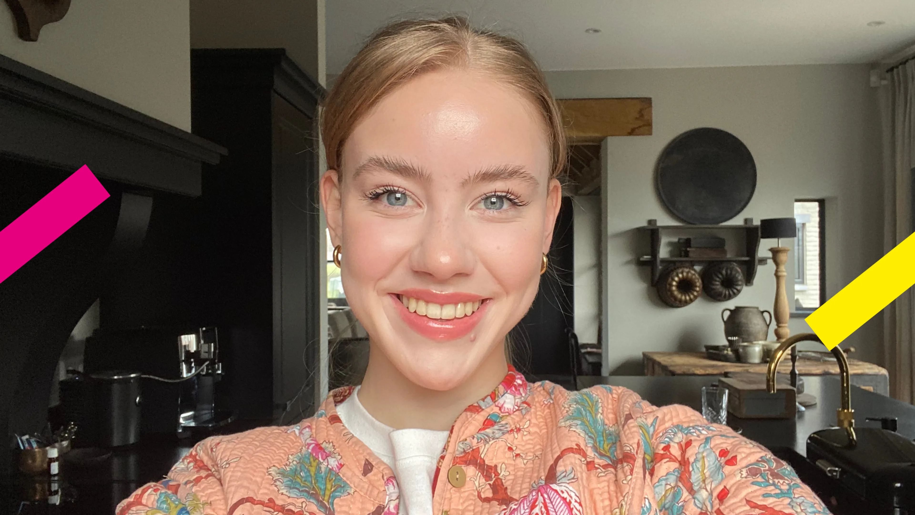 TikTokker Merel (16) laat 80K volgers zien dat ze christen is: 'Ik durfde de hele dag niet op mijn telefoon te kijken'