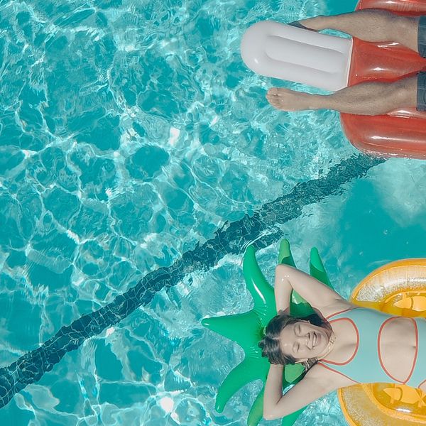 BEAM zomerstruggels: 'Ik vind mijzelf te dik in mijn zwembroek'