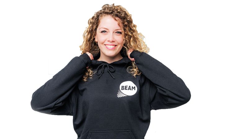 ACTIE: Zwarte BEAM-trui (nieuw!) voor 15 euro inclusief verzenden :)