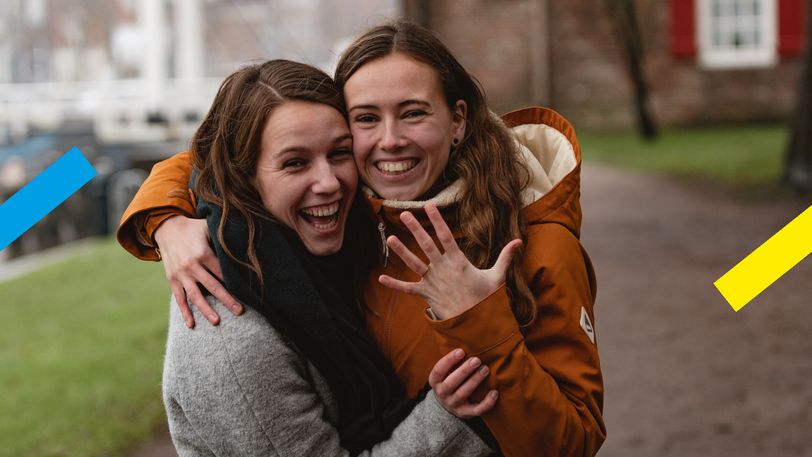 Christy en Alieke gaan trouwen, maar niet in een kerk: ‘We hebben geen zin in een afwijzing.’