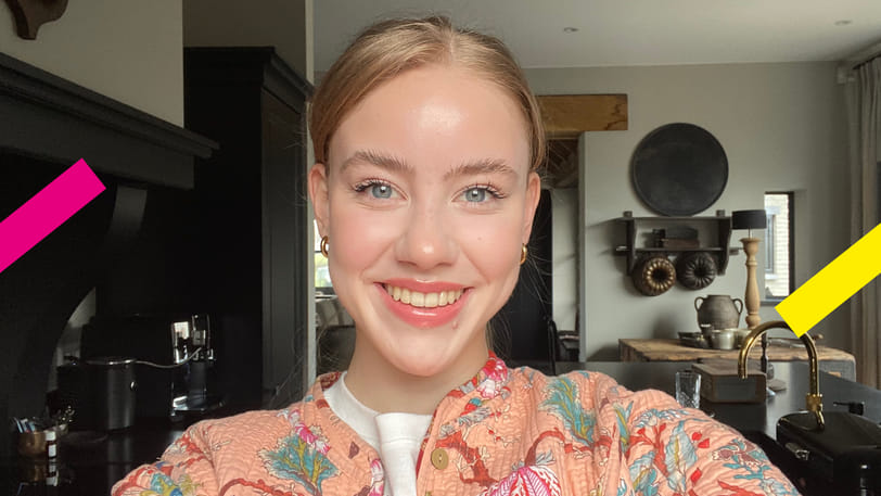 TikTokker Merel (16) laat 80K volgers zien dat ze christen is: 'Ik durfde de hele dag niet op mijn telefoon te kijken'