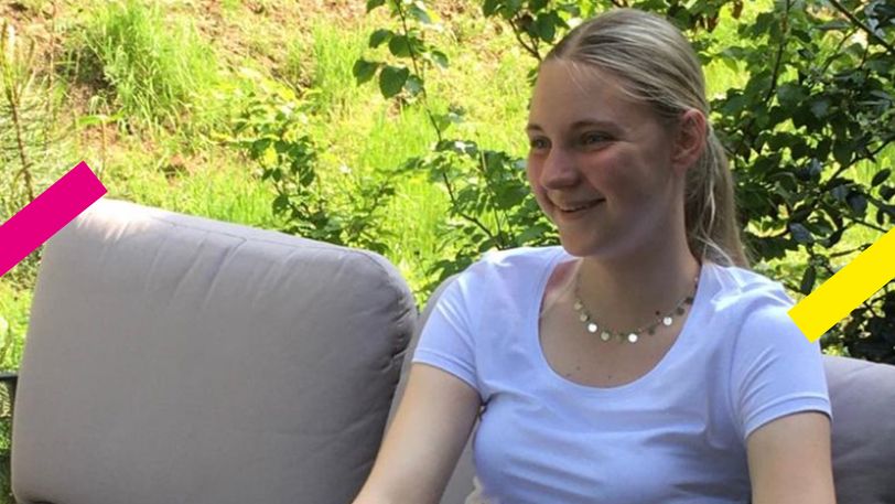 Kirsten (16) gelooft, maar haar ouders niet: 'Als ik niet op een christelijke school had gezeten, had ik nooit geloofd'