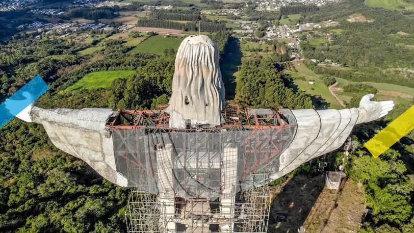Zo wordt het nieuwe, 43 meter hoge(!) Christusbeeld in Brazilië gemaakt